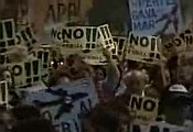 Video de la concentraci&oacute;n en el exterior del Ayuntamiento de Gav&agrave; (28 de Octubre de 2004)